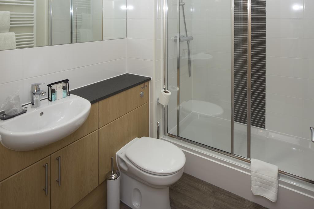House Of Fisher - Beneficial House Bracknell Kamer foto