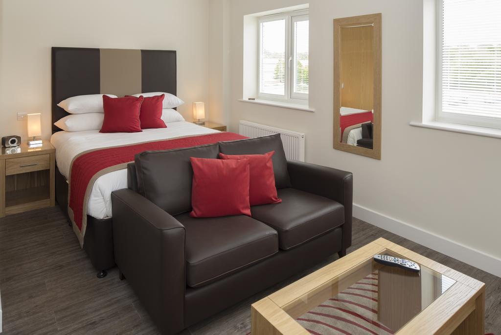 House Of Fisher - Beneficial House Bracknell Kamer foto