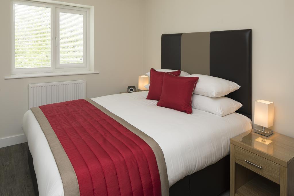 House Of Fisher - Beneficial House Bracknell Kamer foto