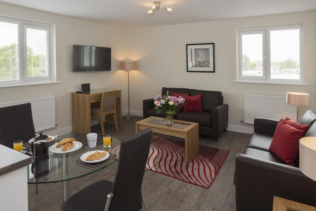 House Of Fisher - Beneficial House Bracknell Kamer foto